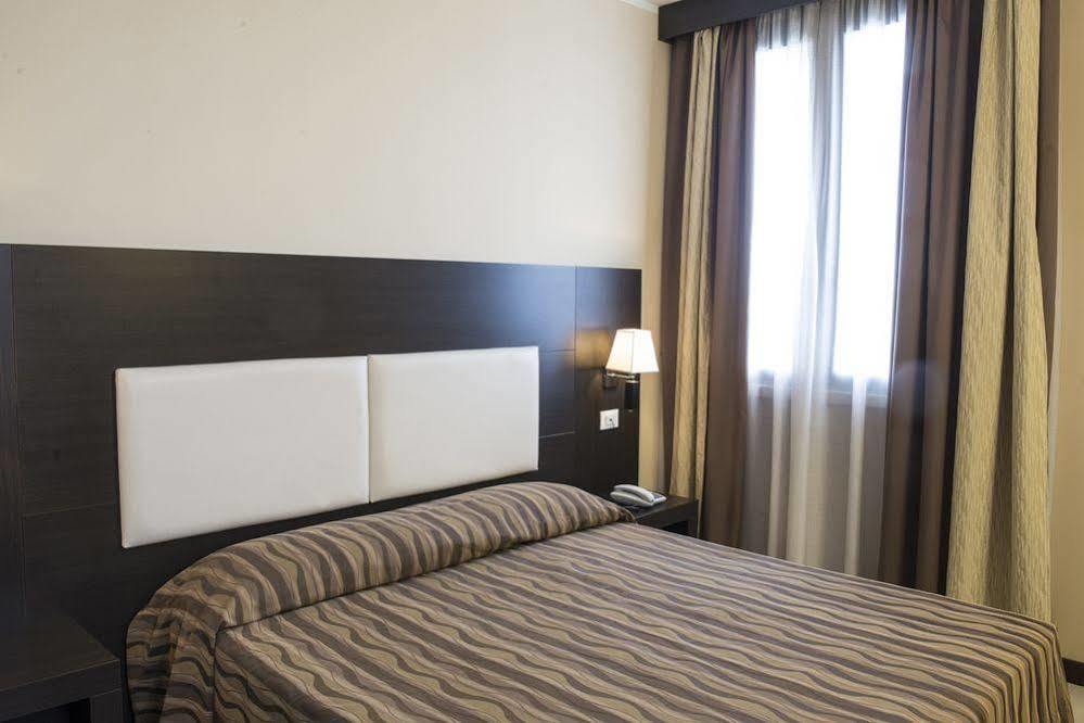 Hotel Corte Business Cavriago Exteriör bild